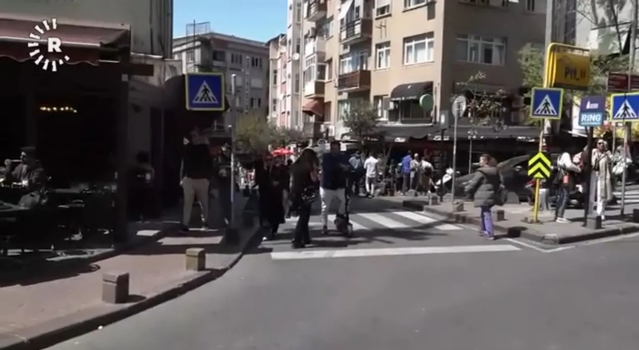 ਭੂਚਾਲ ਦੇ ਝਟਕਿਆਂ ਨੇ ਇਸਤਾਂਬੁਲ ਨੂੰ ਹਿਲਾ ਕੇ ਰੱਖਤਾ, ਕਿਸੇ ਵੀ ਤਰ੍ਹਾ ਦਾ ਜਾਨੀ ਮਾਲੀ ਨੁਕਸਾਨ ਤੋ ਬਚਾਅ ।