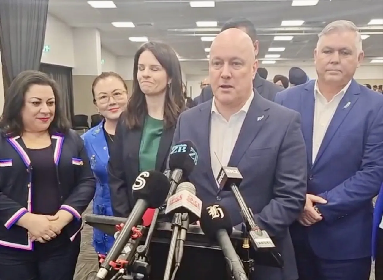 ਨਿਊਜ਼ੀਲੈਂਡ ਸਰਕਾਰ ਵੱਲੋਂ ਨਵੇਂ “Parent Boost Visa” ਦੀ ਵਿਸਥਾਰ ਨਾਲ ਘੋਸ਼ਣਾ – ਪੰਜ ਸਾਲਾ ਰਹਿਣ ਦੀ ਇਜਾਜ਼ਤ